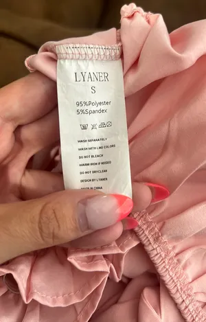 Amazon Pink Puff Sleeve Crop Top Small thumbnail 3