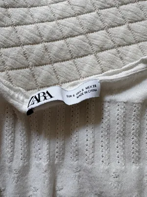 ZARA Top Cropped White thumbnail 2