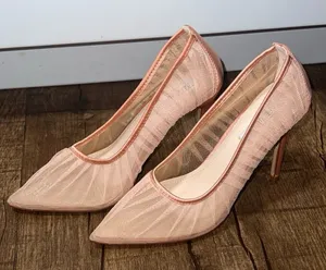 Vintage mesh tulle point toe cape Robbin heels thumbnail 1