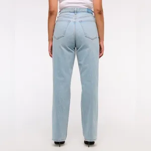 ABERCROMBIE & FITCH The 90’s Straight Ultra High Rise Jeans Size 30 / 10R NWT thumbnail 4