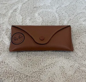 Ray-Ban Sunglasses thumbnail 2