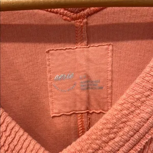 Aerie Women's V-Neck Coral Inside Out Sweater Small thumbnail 3