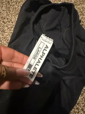 Women’s Alphalete black long sleeve crop top size Large  thumbnail 6