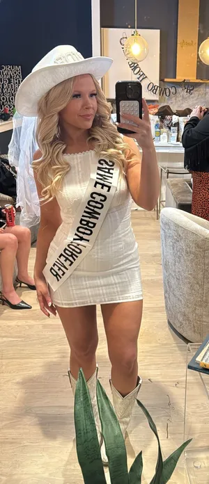 Hello Molly Dress thumbnail 1