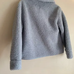 NWOT Abercrombie & Fitch Sherpa Jacket Coat Hoodless Outerwear Blue Women XS thumbnail 4