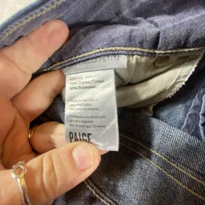 Paige Jeans Hidden Hills Women's‎ 30x29.5 Mid Rise Dark Wash Flared Slimming thumbnail 12