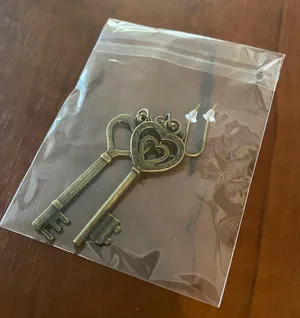 Handmade Earrings Antique Vi Rage Style Heart Keys Gift thumbnail 3