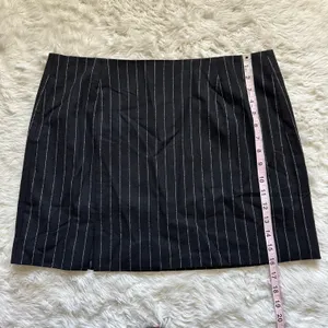 Skirt Wool-Blend Mini Pinstripe Italian Fabric Almost Black 12 NWT New thumbnail 13
