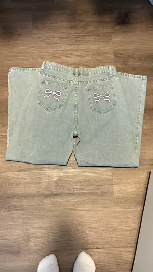 Bow Pants Size M thumbnail 3