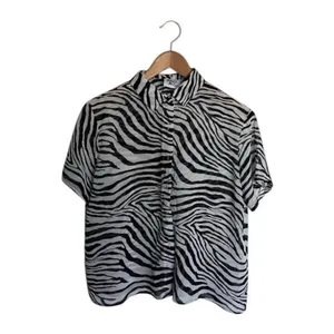 ✨Princess Polly Melissa Zebra Short Sleeve Sheer Button Up Sz 4 Shirt✨ thumbnail 5