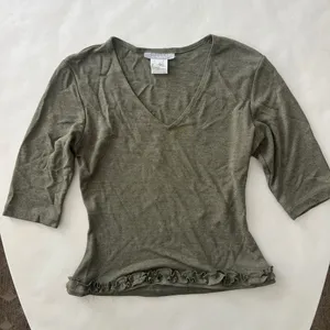 Vintage VTG IZUMI Short Sleeve Stretchy Ruffle Trim Y2K V Neck Top Olive Green S thumbnail 1