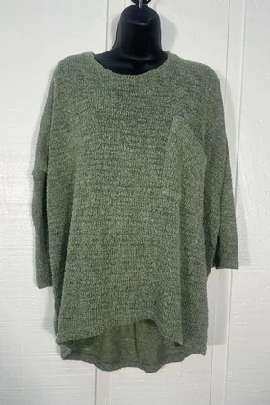 Audrey Women’s Green Sweater No Size EUC thumbnail 1