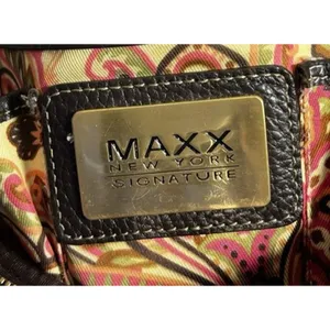 MAXX New York Signature Brown Suede Shoulder Bag Medium Large thumbnail 9