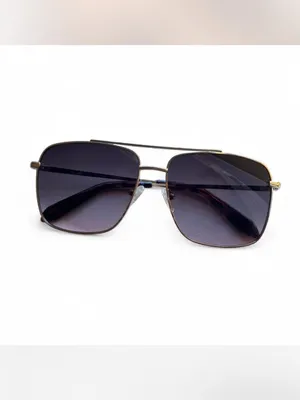 Quay Australia Hot Take in Gold/Smoke Lens Aviator thumbnail 4