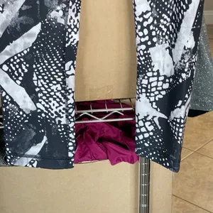 Lululemon Crop Leggings 6 thumbnail 7