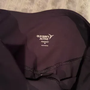 Old Navy Active Powersoft Joggers and Blue Short Sleeve Athletic Top Set M thumbnail 5
