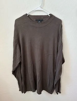 Geoffrey Beene Sweater size large  thumbnail 1