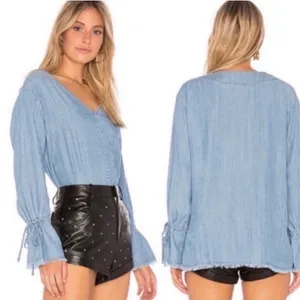 Rails Zimi Denim V Neck Bell Sleeve‎ Frayed Hem Shirt Top XS thumbnail 2