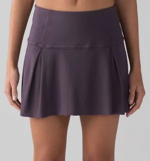 LULULEMON Lululemon Lost In Pace‎ Skirt In Size 4 Tall In Black Currant thumbnail 1