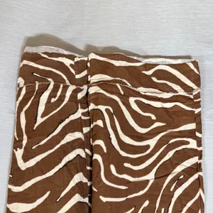 ASOS DESIGN Brown Zebra Print Cotton Gauze Wide Leg Pants Small High Rise thumbnail 7