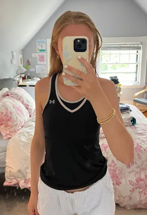 Under Armour Tank thumbnail 1