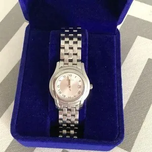 Ladies Gucci stainless steel watch 🔥 thumbnail 2