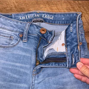 American Eagle Outfitters Women's High Waist Super Stretch Skinny Blue Jeans thumbnail 4