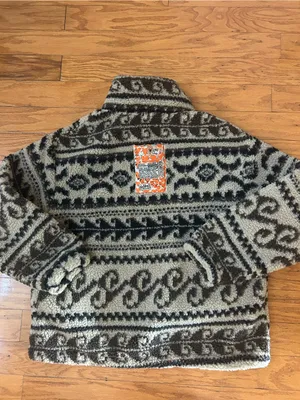 Cozy Patterned Sherpa Jacket in Brown & Cream Size M thumbnail 8