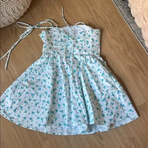 Zara White and Blue Floral Casual Dress thumbnail 3