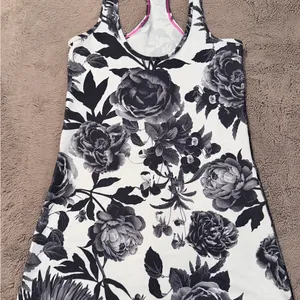 Lululemon cool racerback tank top size 8 thumbnail 2