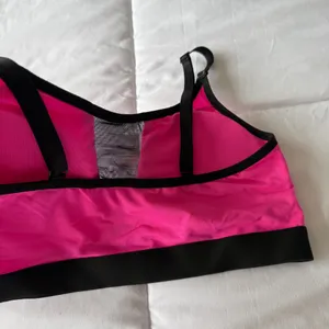 🔥 Hot Pink Mesh Panel Padded Sports Bra 💖✨ Y2K Barbiecore Activewear Gym Top Small thumbnail 4