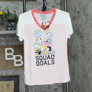 NWT Peanuts Juniors Gang V-Neck Graphic Tee Coral / Ivory / Neon Coral Pink S thumbnail 2