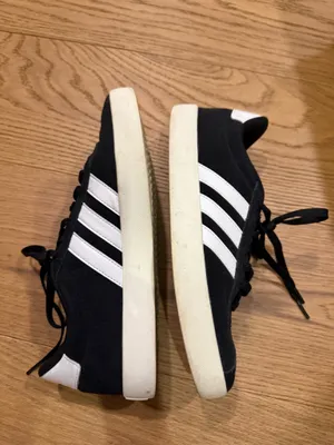 Adidas Sneakers Women’s Black thumbnail 3