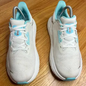Hoka One One Arahi 7 “Frost Rose Gold” Size 9W B NO BOX thumbnail 8