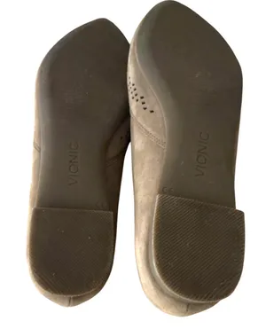 Vionic Posey Perforated Suede Pointed Toe Flats Taupe Size 8 thumbnail 4