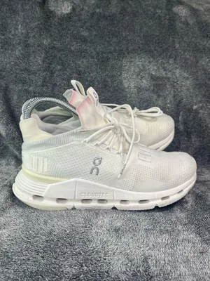 On Cloudnova Pearl White Running Shoes Womens Size 6 US 37 EU Sneakers thumbnail 3