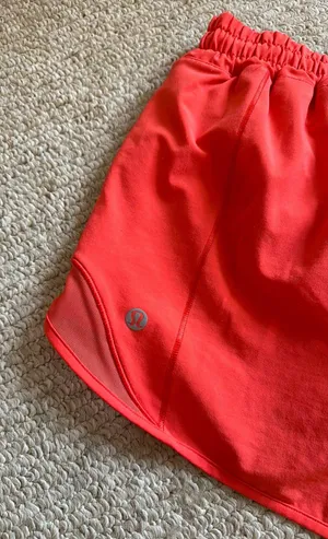 Lululemon Hotty Hot Short High-Rise 4” thumbnail 4