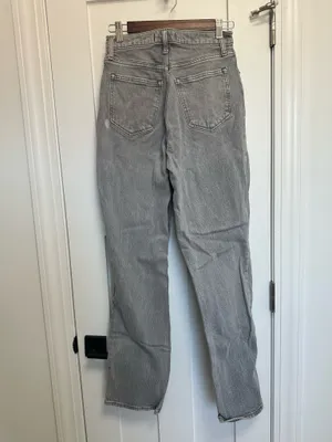 Abercrombie 90s Straight High-Rise Curve Love thumbnail 4