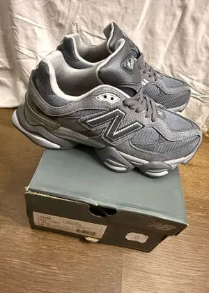 New Balance 9060 Sneakers Shoes Size Women’s 9. Men’s 7.5 thumbnail 1