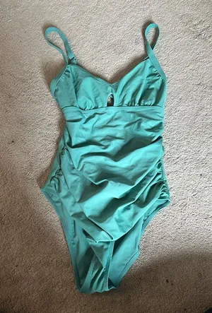 Cupshe bathing suit thumbnail 1