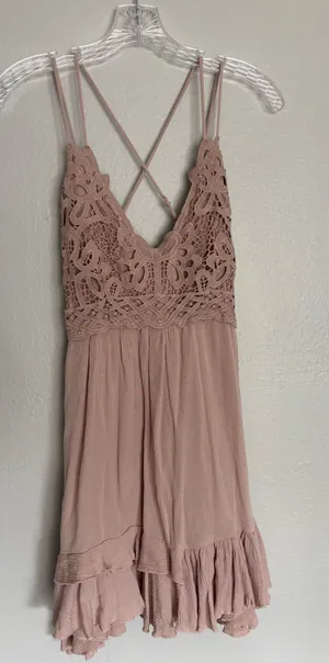 Chelsea & Violet Dresss thumbnail 1
