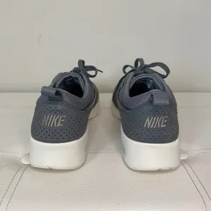 Nike Air Max Thea Grey 616723-008 Women’s Size 9.5 thumbnail 5
