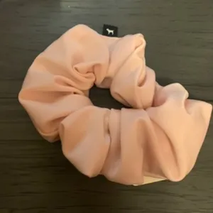Pink Scrunchie thumbnail 2