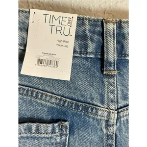 Time and Tru Women Medium Wash High-Rise Wide Leg Jeans NWT Size1 18. thumbnail 6