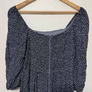 Abercrombie & Fitch Square-neck Midi Dress Size Small Tall Navy Leopard Print thumbnail 8