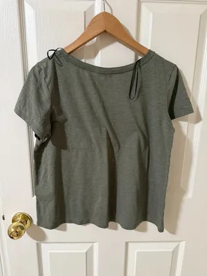 Vintage H&M Divided Basic Green Cropped Boxy Pocket Tshirt in M thumbnail 3