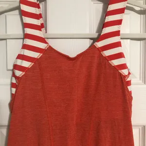 Lululemon drawstring‎ striped built in bra tank top women’s small thumbnail 2