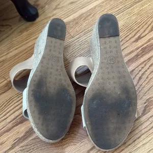 DV by Dolce Vita Tan and Cream wedges size 9.5 thumbnail 3