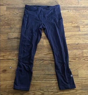 Lululemon Purple Capri Leggings with Pockets thumbnail 1