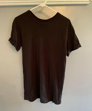 Divided Plain Black Basic T-shirt thumbnail 1